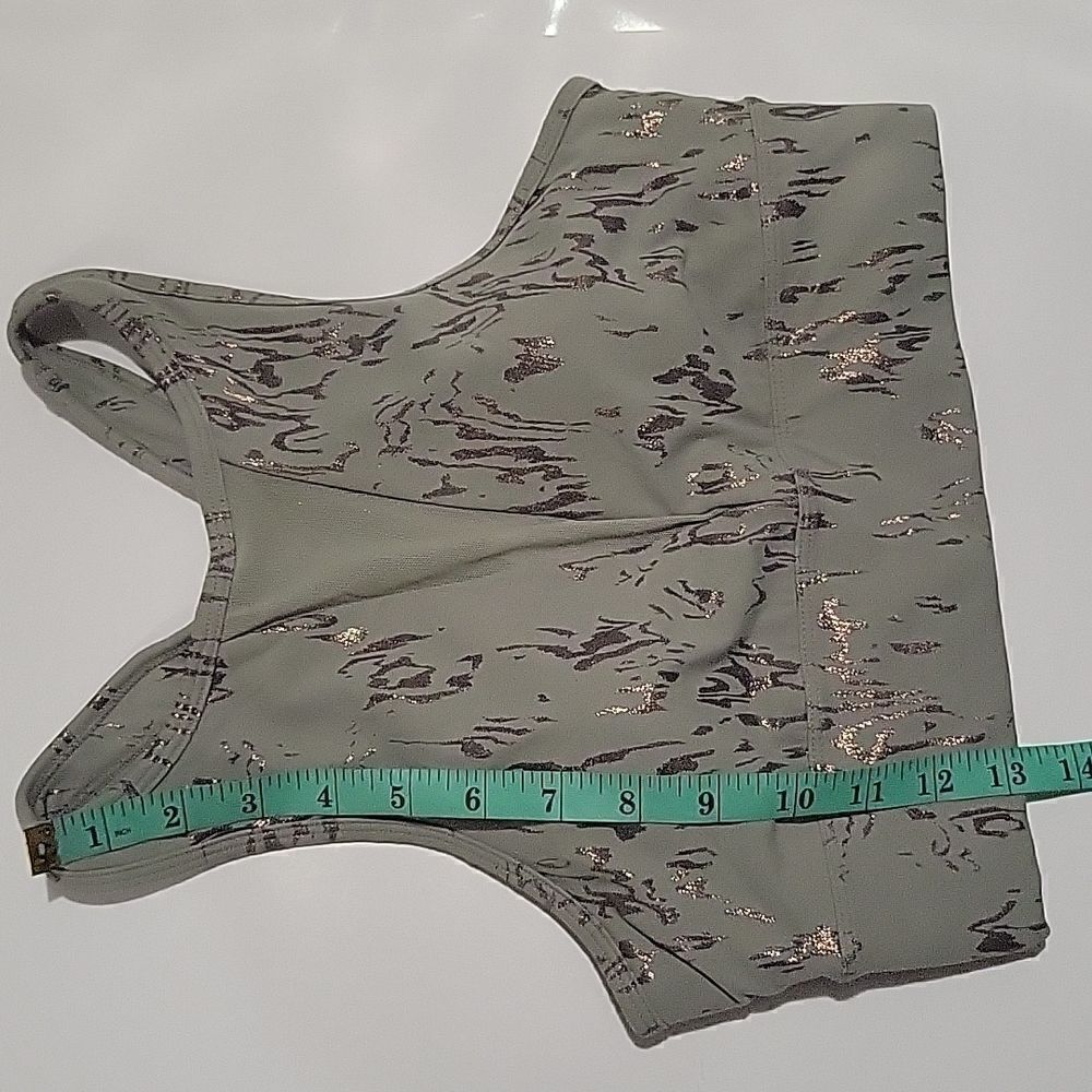Sweaty Betty x Halle Berry Athena Sports Bra - Picture 15 of 15